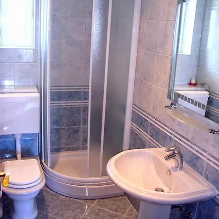 3545-3 For 2 + 2 Pers. In Apartman Biograd na Moru