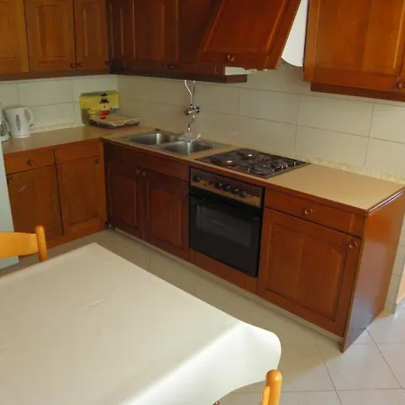 Apartman 3545-3 For 2 + 2 Pers. In Biograd na Moru